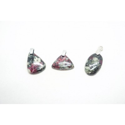 Pendentif Eudyalite