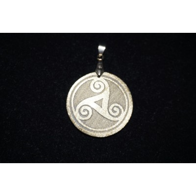 Pendentif Trisquel Obsidienne