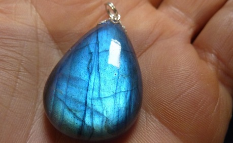 pendentif-labradorite-bleu-avec-beliere-1.jpg